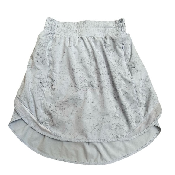 Lululemon Hotty Hot High Rise Skirt Skort Size 2 Light Blue Lycra Stretch EUC - Picture 4 of 10